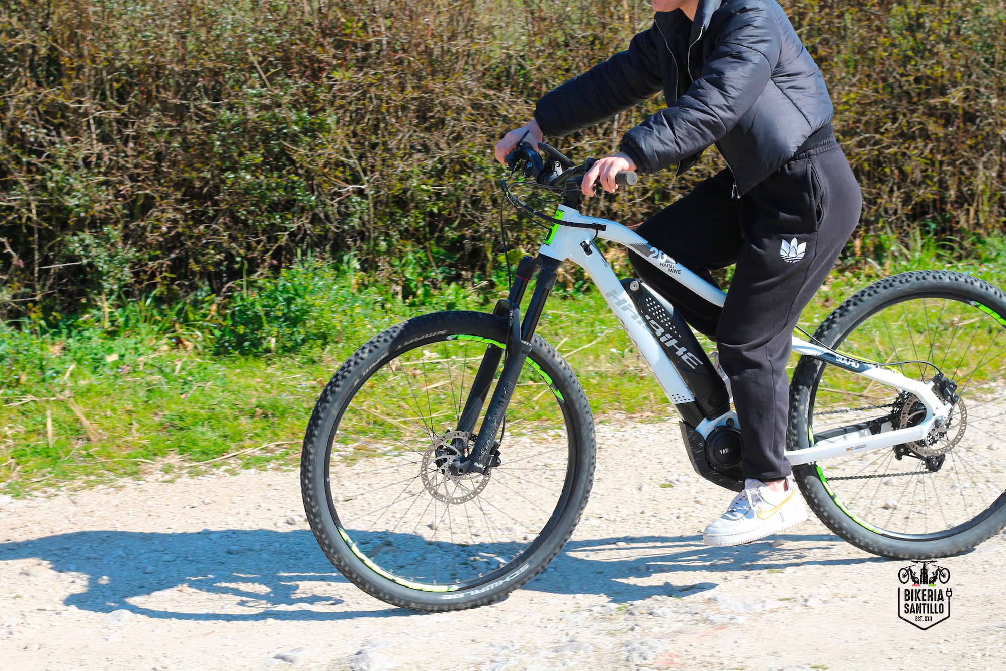 bikeria-santillo-Haibike-Sduro-Hardnine-2.0-a-pedalata-assistita